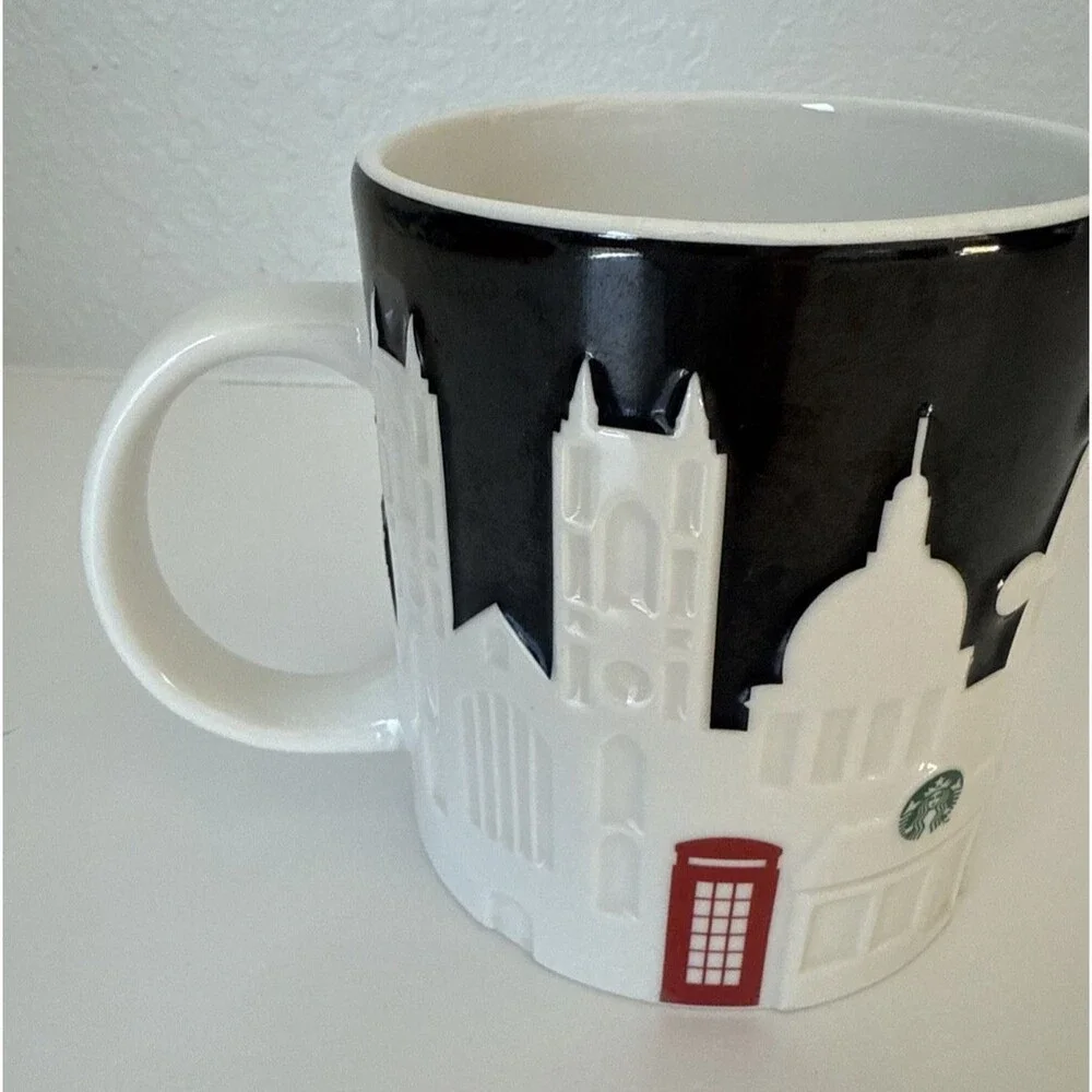 Starbucks Collector Series London Coffee Cup 16 fl oz/473 ml